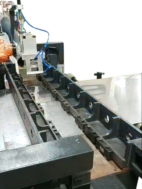 激光焊板式散热器生产线