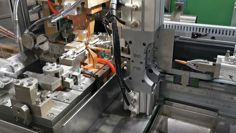 皇冠体彩丨人民电器集团铜编织线自动焊接专机采购案例